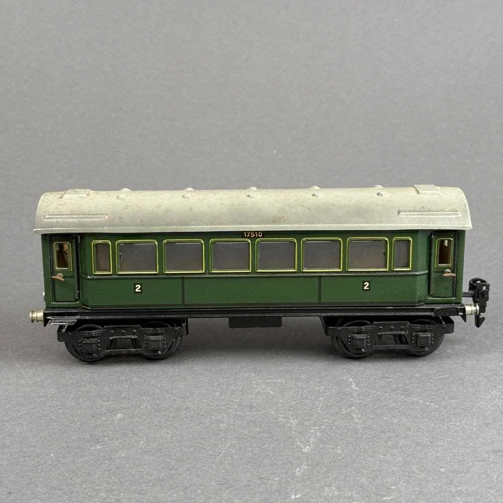 Marklin O-gauge #17510 Tinplate Passenger Car Green, vintage